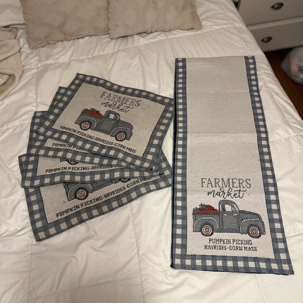 Farmer Market Place Setters and Table Runner